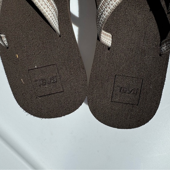 Teva Brown and Cream Sandals New sz 7 - Picture 8 of 9